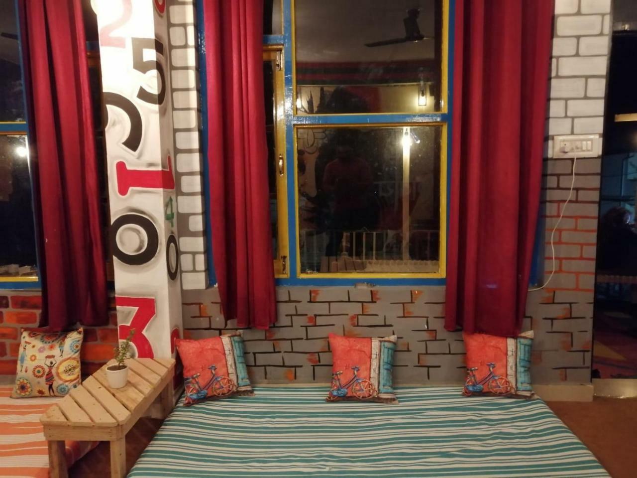 הוסטל מקלוד גאנג' La Vaca India Mcleodganj מראה חיצוני תמונה