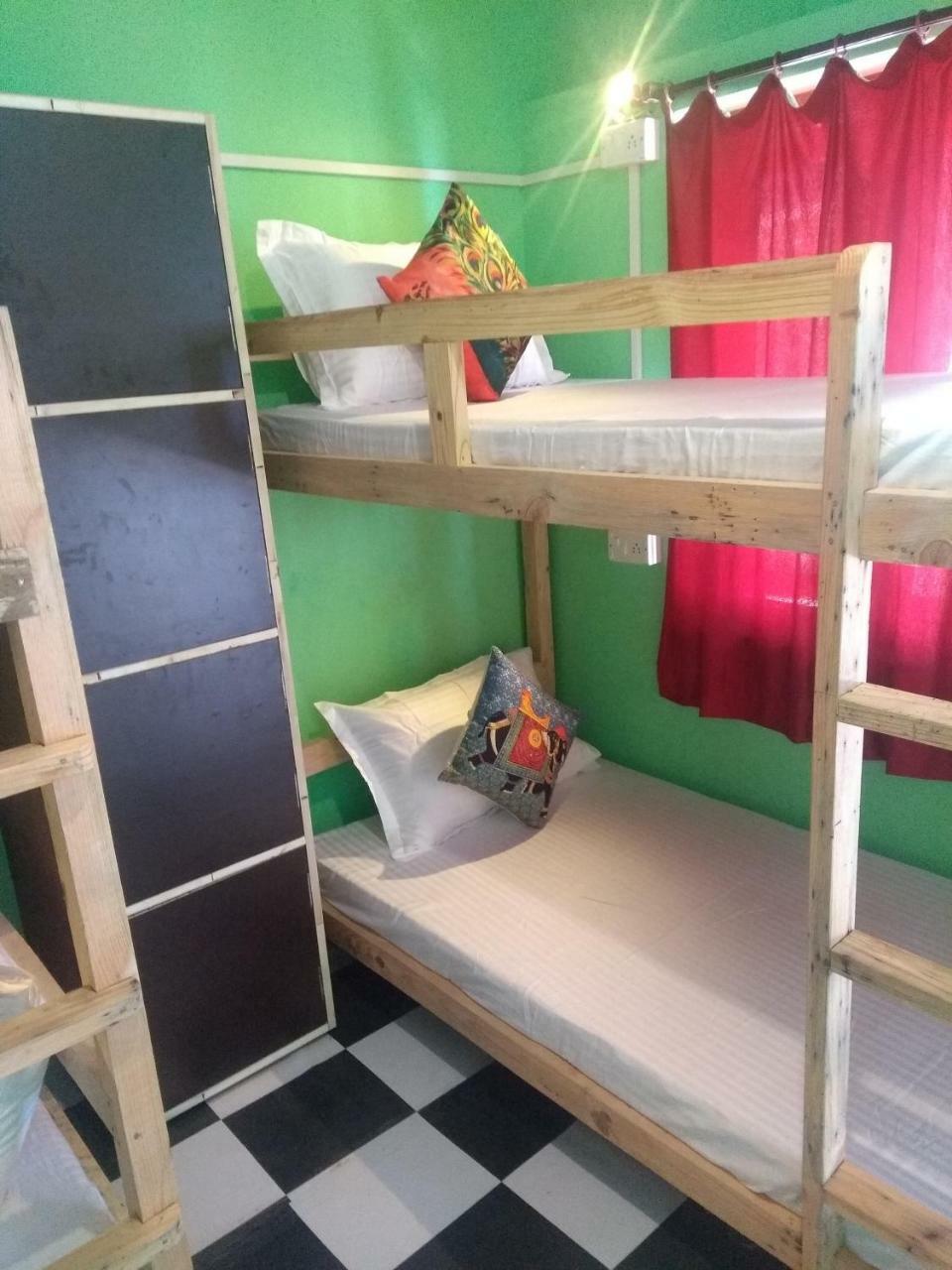 הוסטל מקלוד גאנג' La Vaca India Mcleodganj מראה חיצוני תמונה
